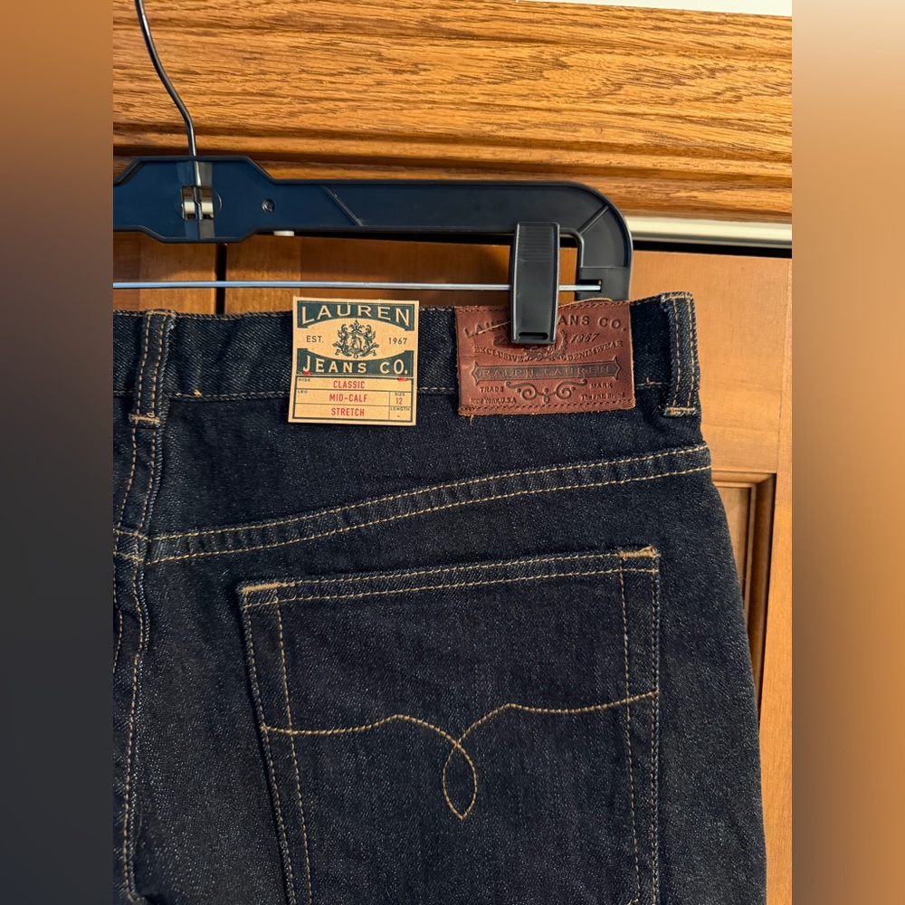 Women's Mid Calf Jeans in Dark Indigo - Picture 5 of 5